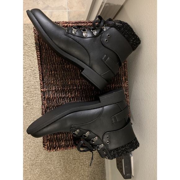 Shoe Dazzle Combat Boots Size 8.5 Black Brown Sock Sweater Tie Combat Lace Up - Picture 4 of 8